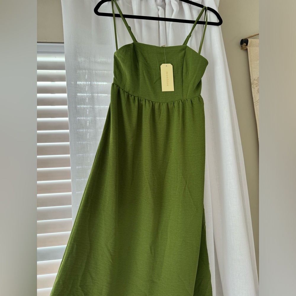 NWT Green Maxi Dress - Size XS